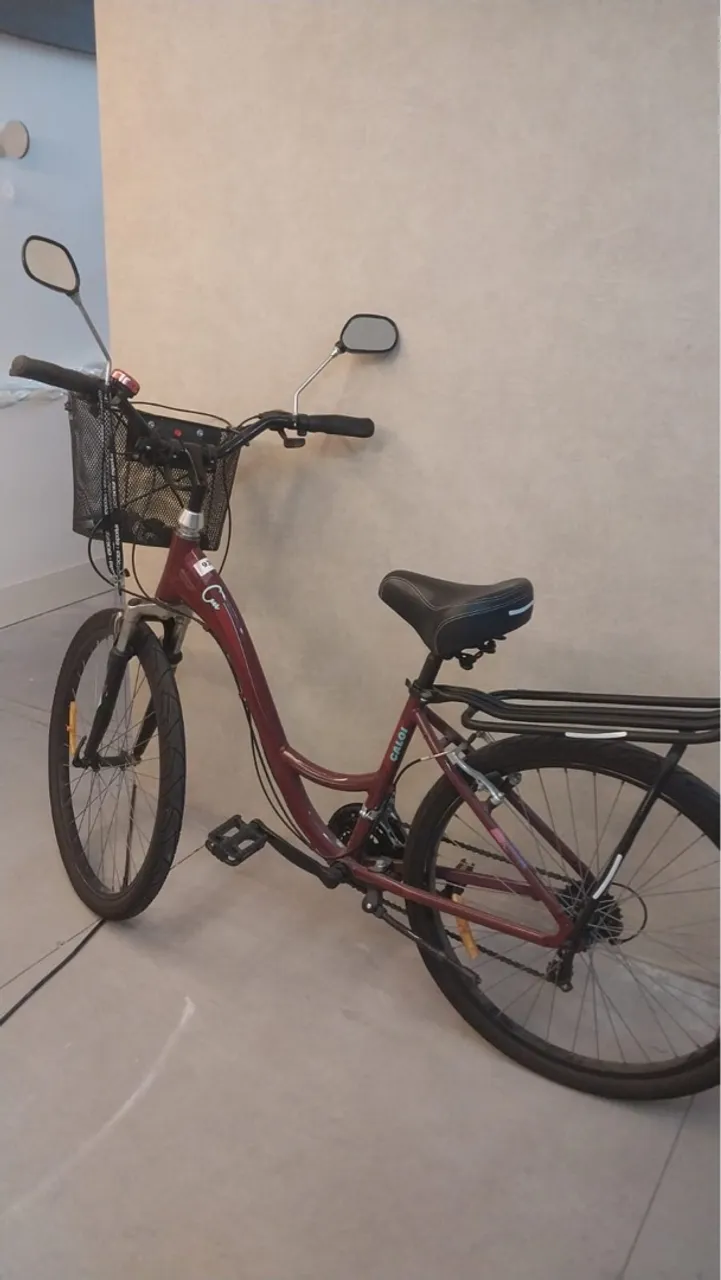 Bicicleta Caloi com acessórios