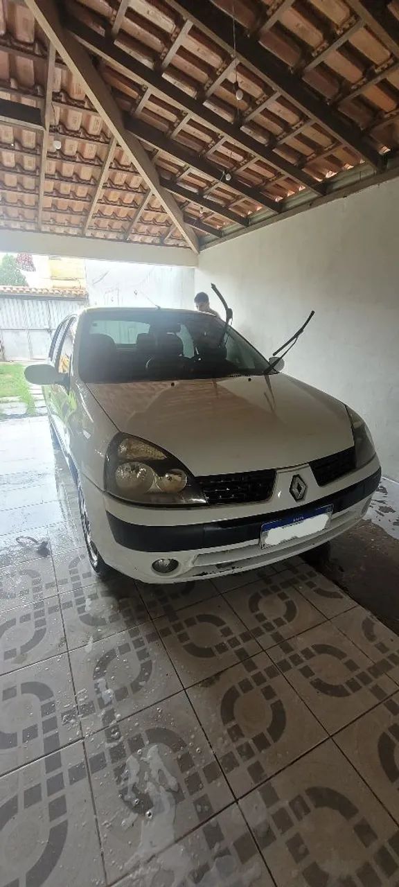 Renault Clio Sed. Privilège Hi-flex 1.6 16V 4P 2005