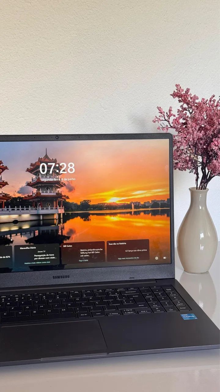     Galaxy Book2 Samsung Core i3 SSD 256GB - Semi Novo