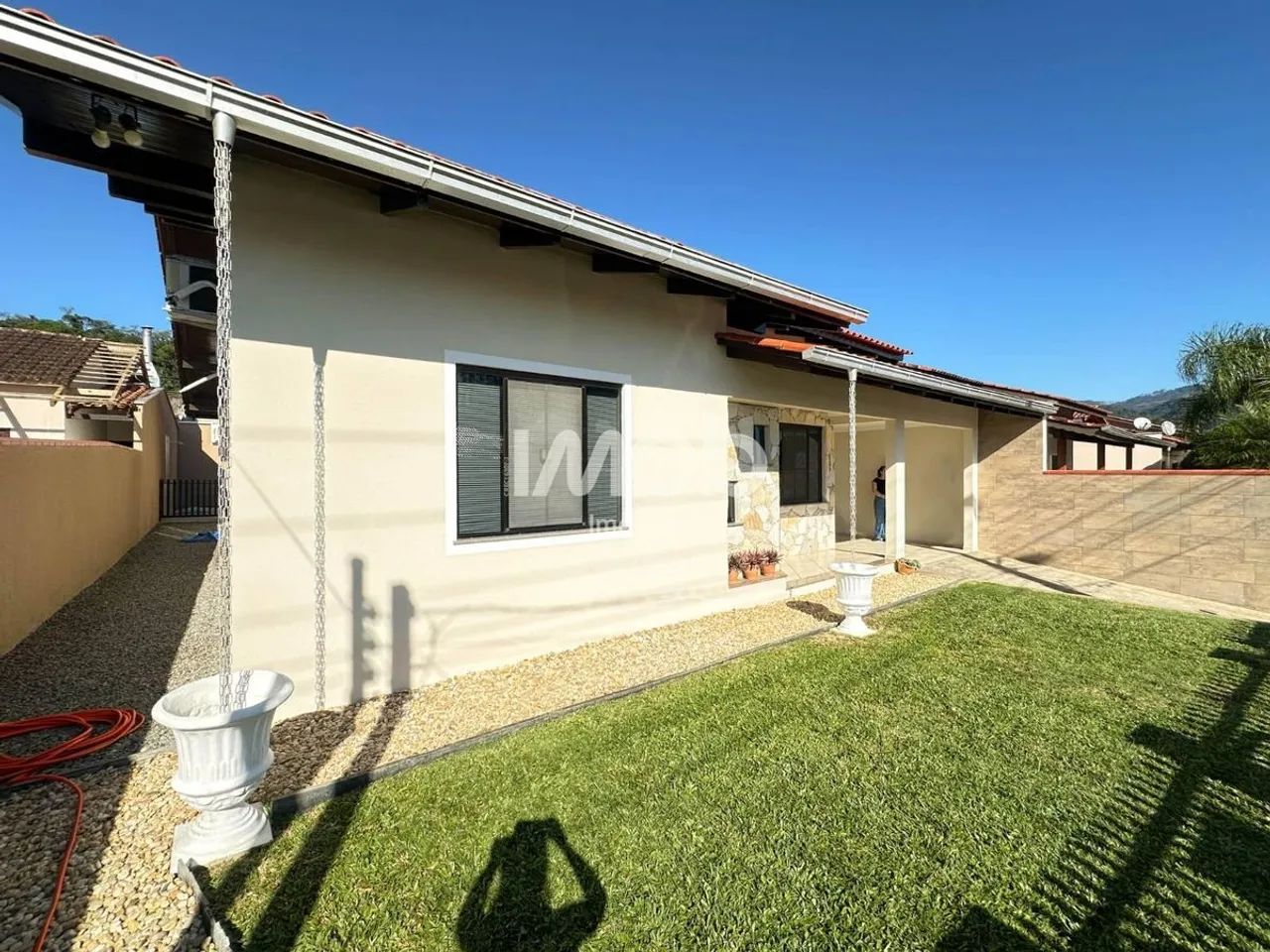 CASA COM SUÍTE + 2 QUARTOS, TIFA MARTINS - Foto 2