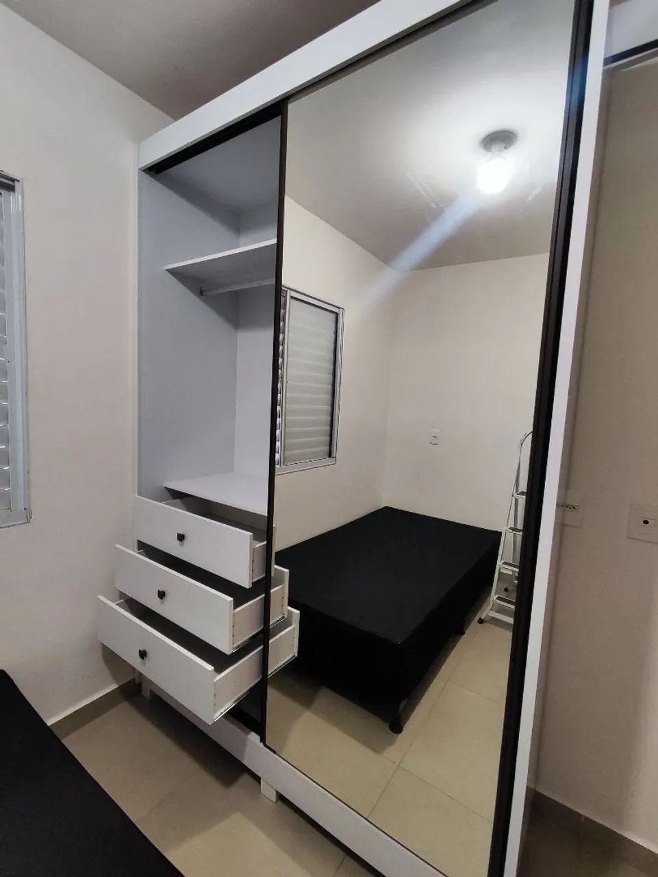 Guarda roupa semi novo de MDF entrego e monto  - Foto 3