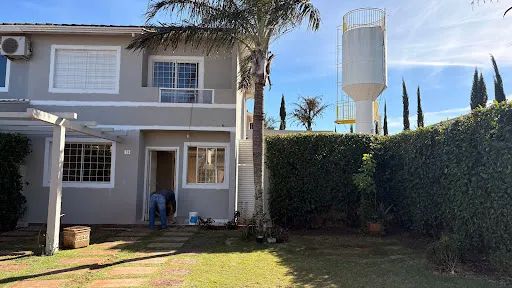 Casa com 3 dormitórios para alugar, 130 m² por R$ 4.300,00/mês - Borba Gato - Maringá/PR