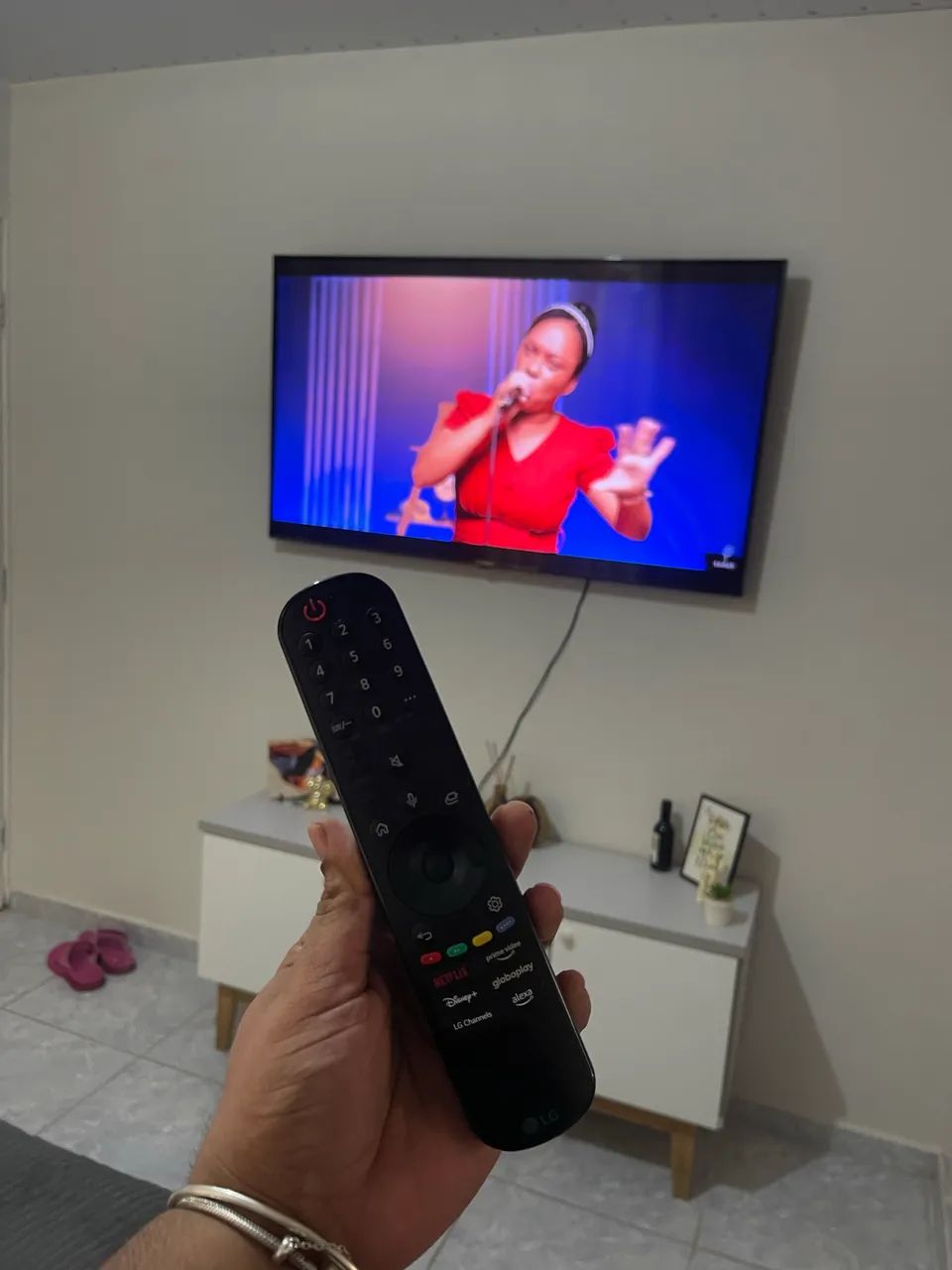 Vendo TV LG 52 smart no plástico - Foto 4