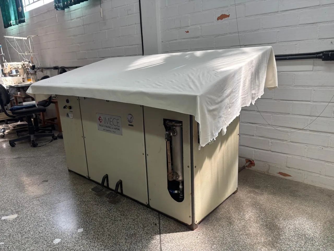 Mesa de passar industrial  com Caldeira Imece