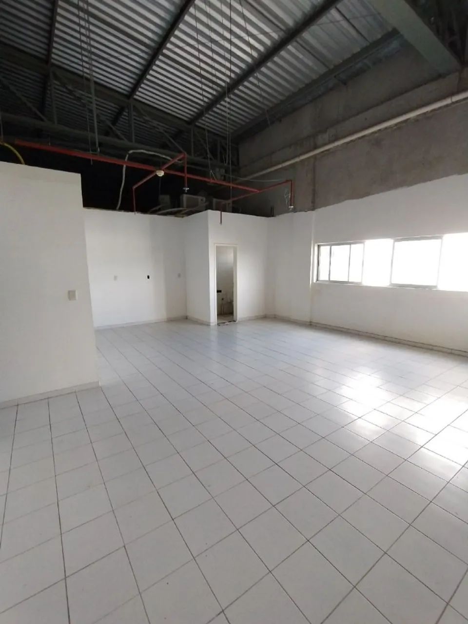 Alugo Sala comercial de 135 m² no Empresarial Norcon
