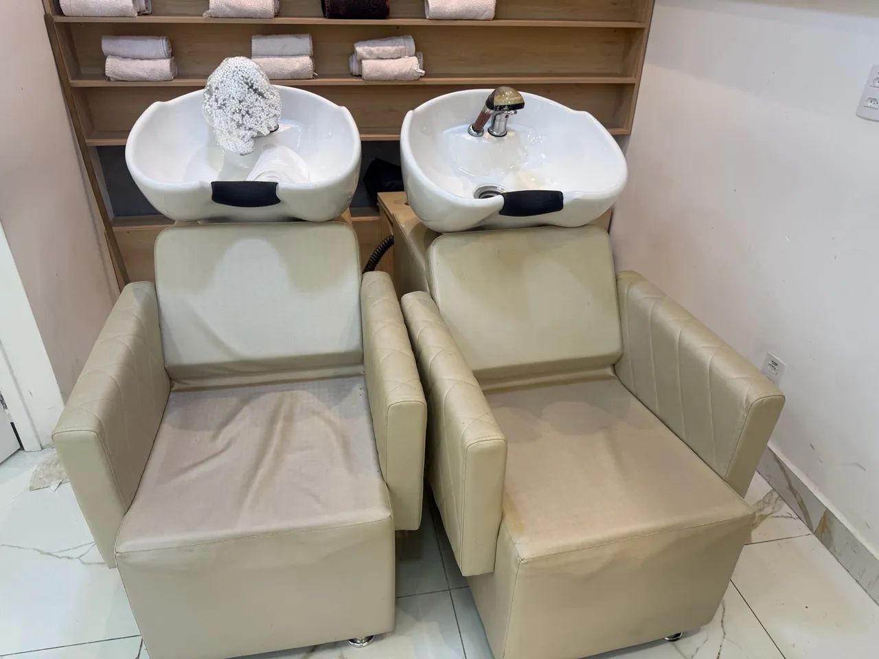 LAVATÓRIO DE CABELEIREIRO À VENDA