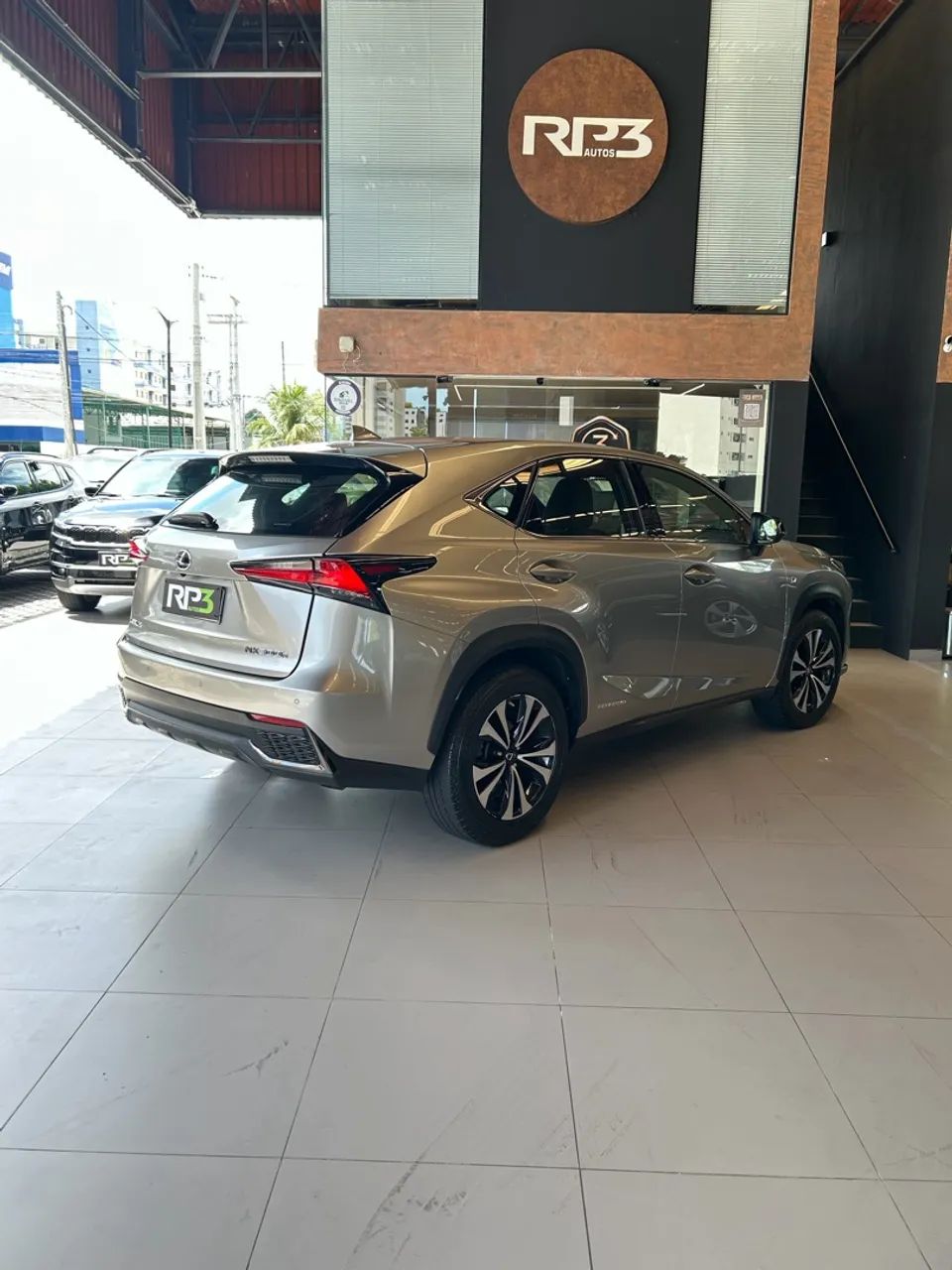 Lexus NX-300 H F-sport 2.5 16V Aut., foto 9 de 9