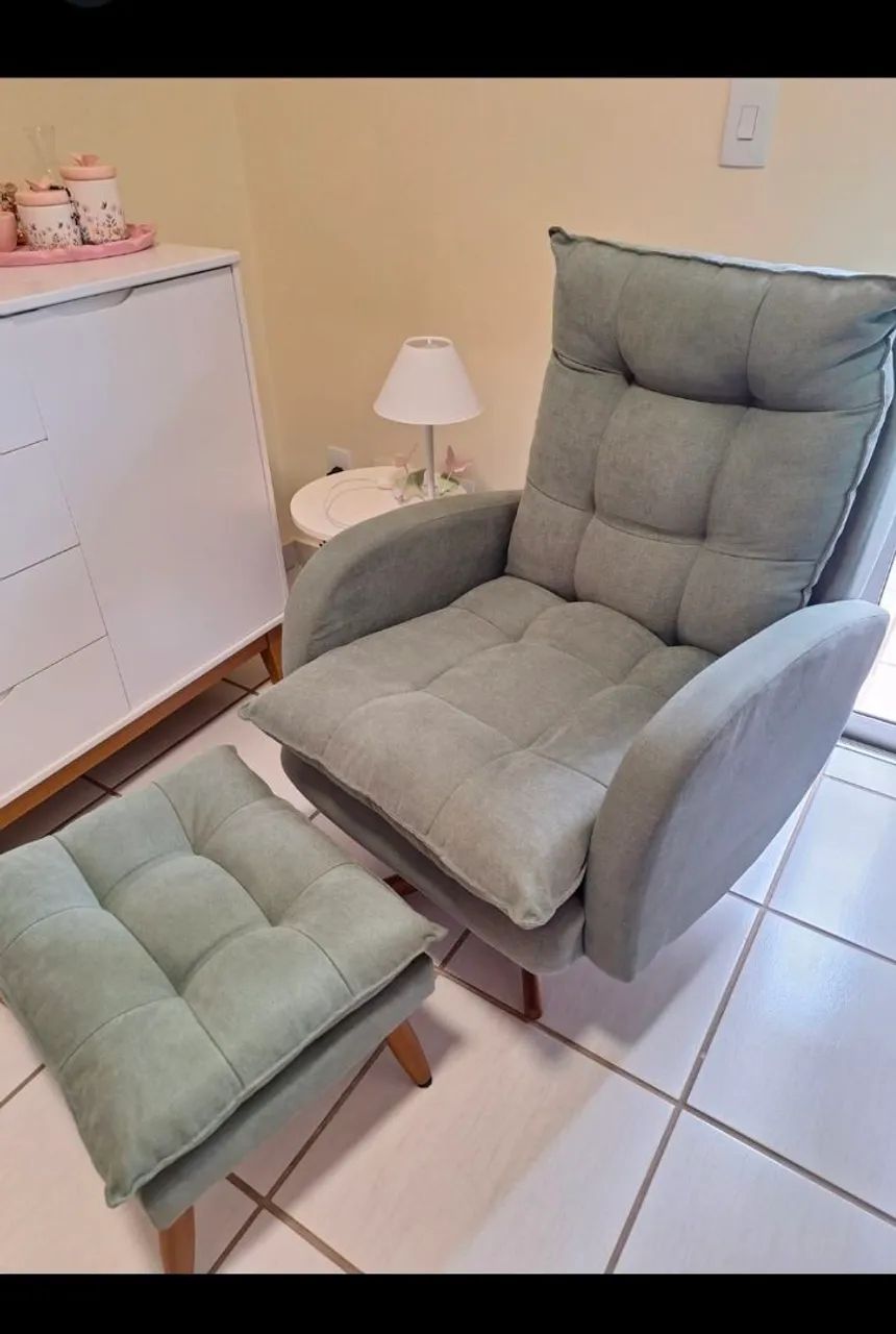 Poltrona de Amamentar - Nova - Sem uso!! 