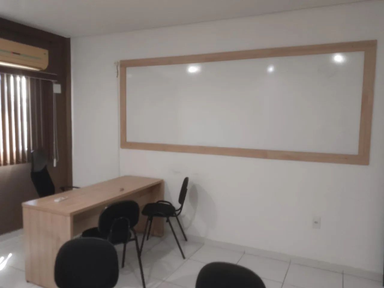 Sala comercial na praça 14 - Foto 2