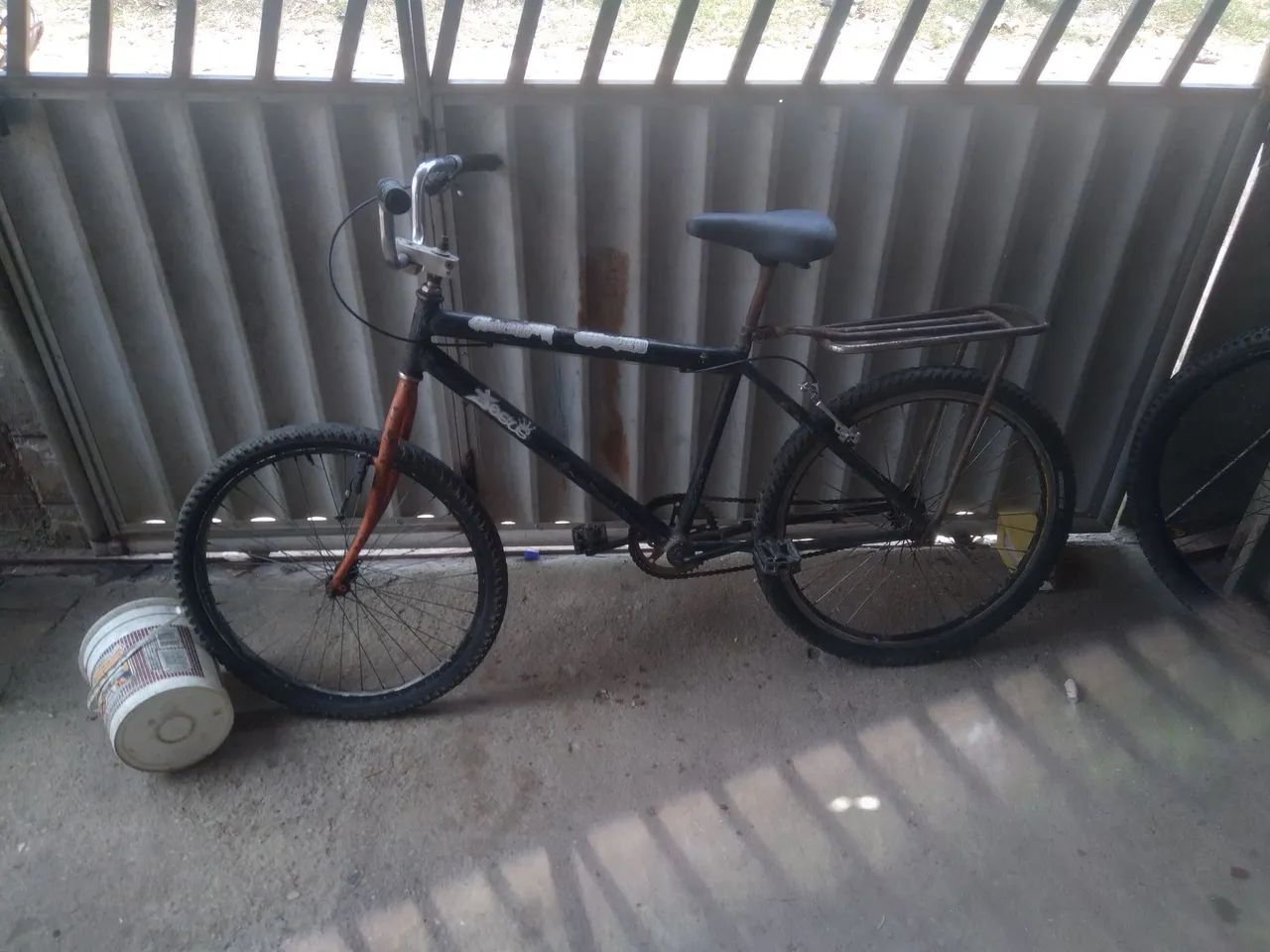 Bicicleta avenda e troca em galinha 