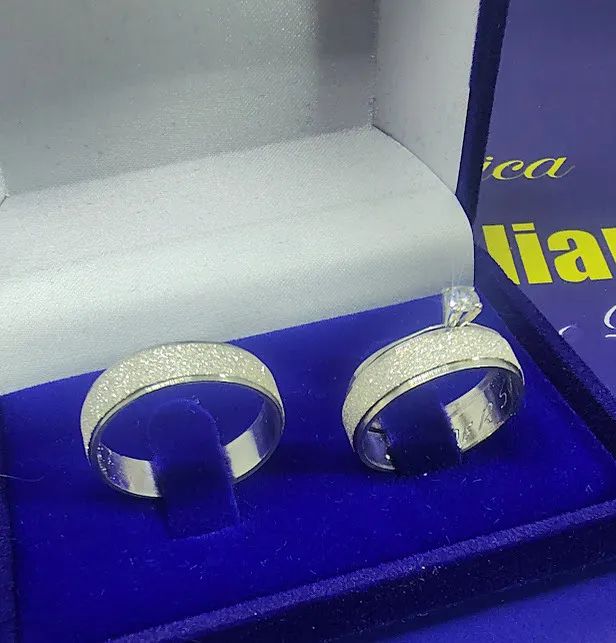 Alianças de Prata 950 de lei par 6 mm Junto com Anel solitário 2 mm Prata Pedra Zircônia   - Foto 6