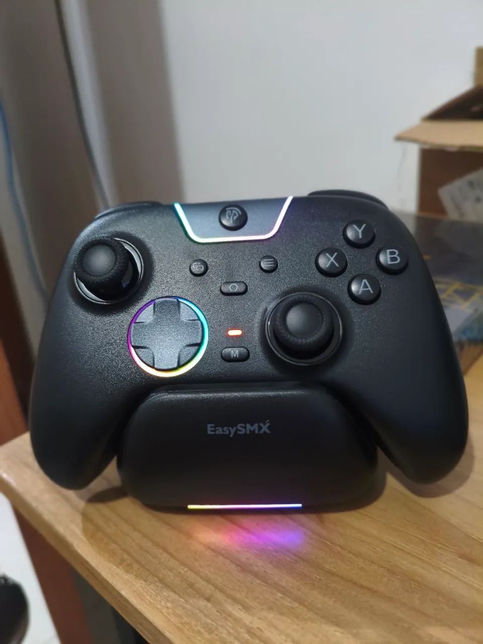 Controle sem fio EasySMX X05Pro - com Dock - Foto 2
