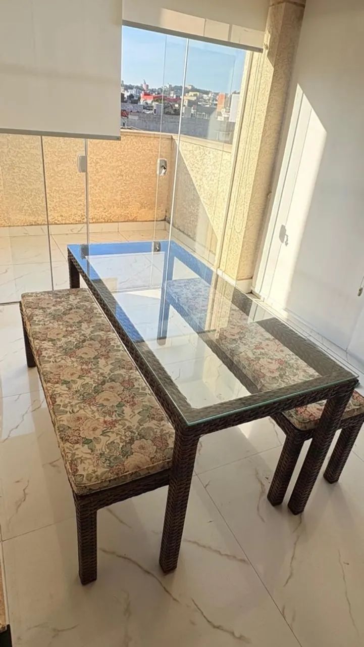Mesa de vidro para área Gourmet 
