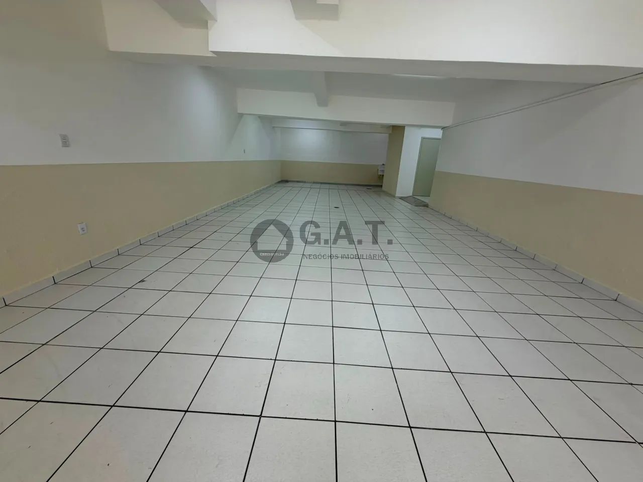 Salão comercial para locação no Centro de Sorocaba-SP com 1 sala, 2 banheiros e 250m² de á - Foto 3