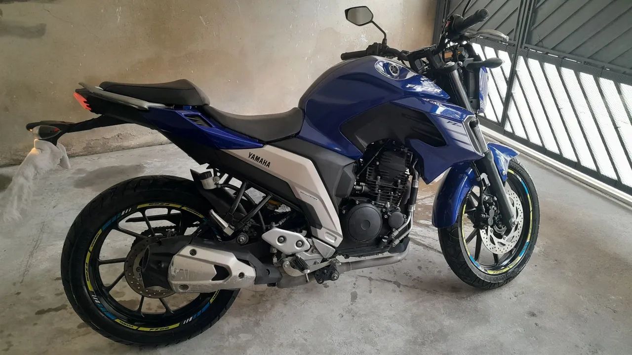 FZ 25 YAMAHA  - Foto 2