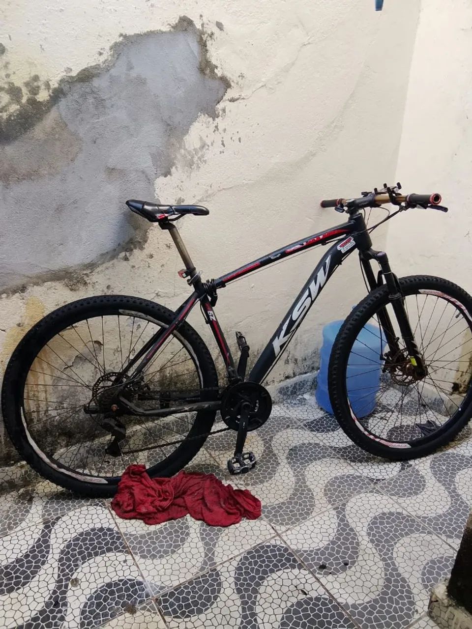 Bicicleta KSW preta com dourado - Foto 3