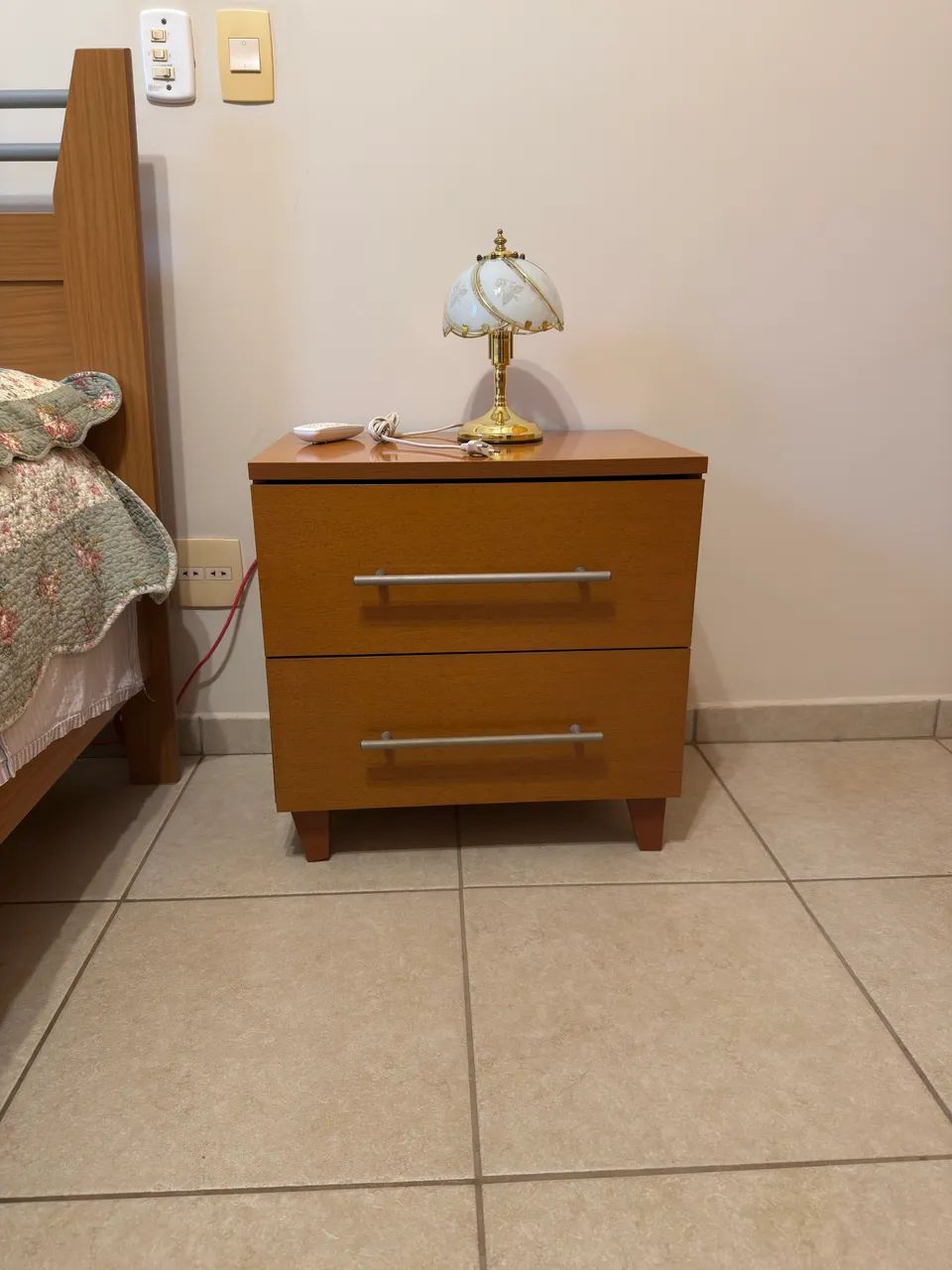 Mesinha de cabeceira  - Foto 2