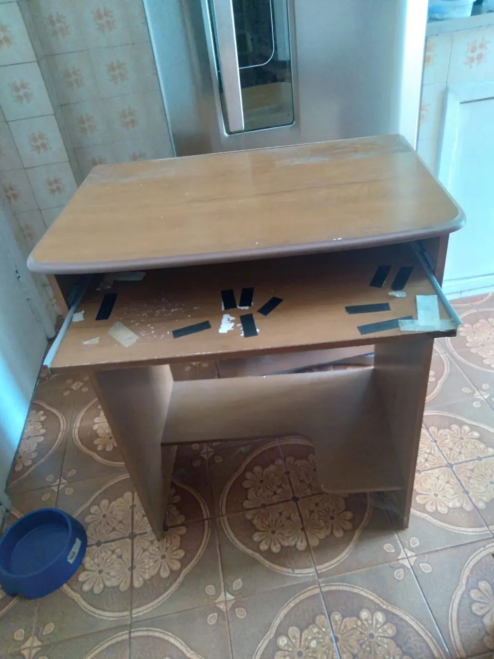 Computer desk