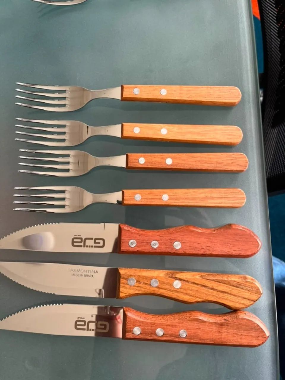 KIT CHURRASCO 12 PEÇAS 6 FACAS E 6 GARFOS 
