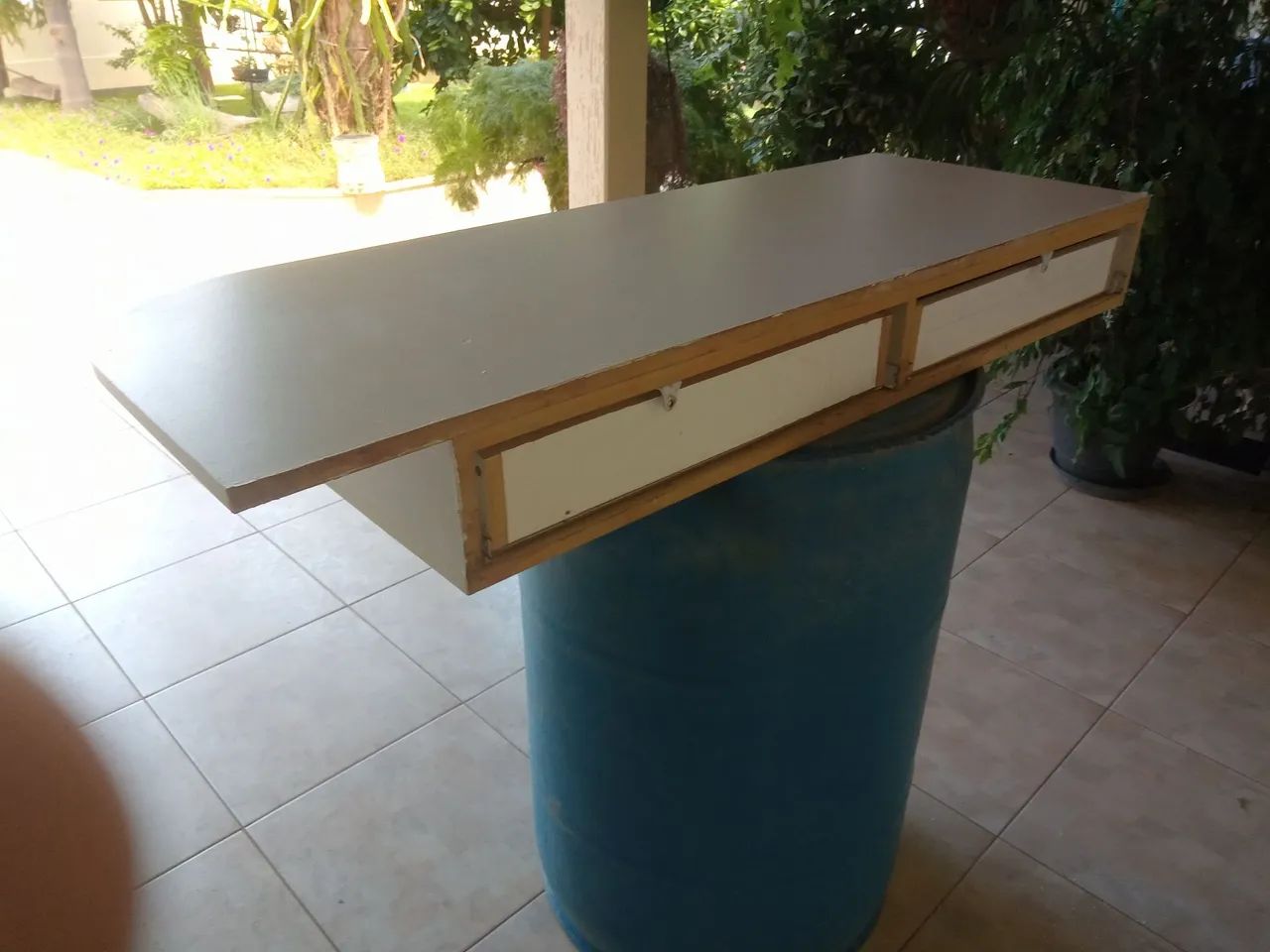Bancada Cabeleireiro 2 Gavetas 1,25 x 45 Seminova - Até 5x33,08 pela OLX  - Foto 2