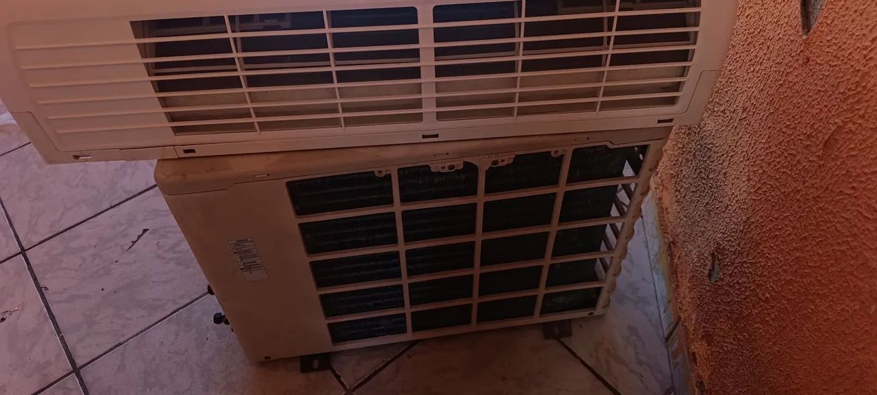 Split Samsung 9.000 inverter  - Foto 3