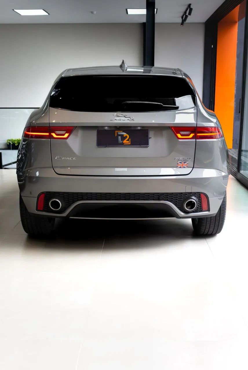 Jaguar E-Pace R-dynamic S 2.0 AWD 249cv Aut. 2018 - Foto 3