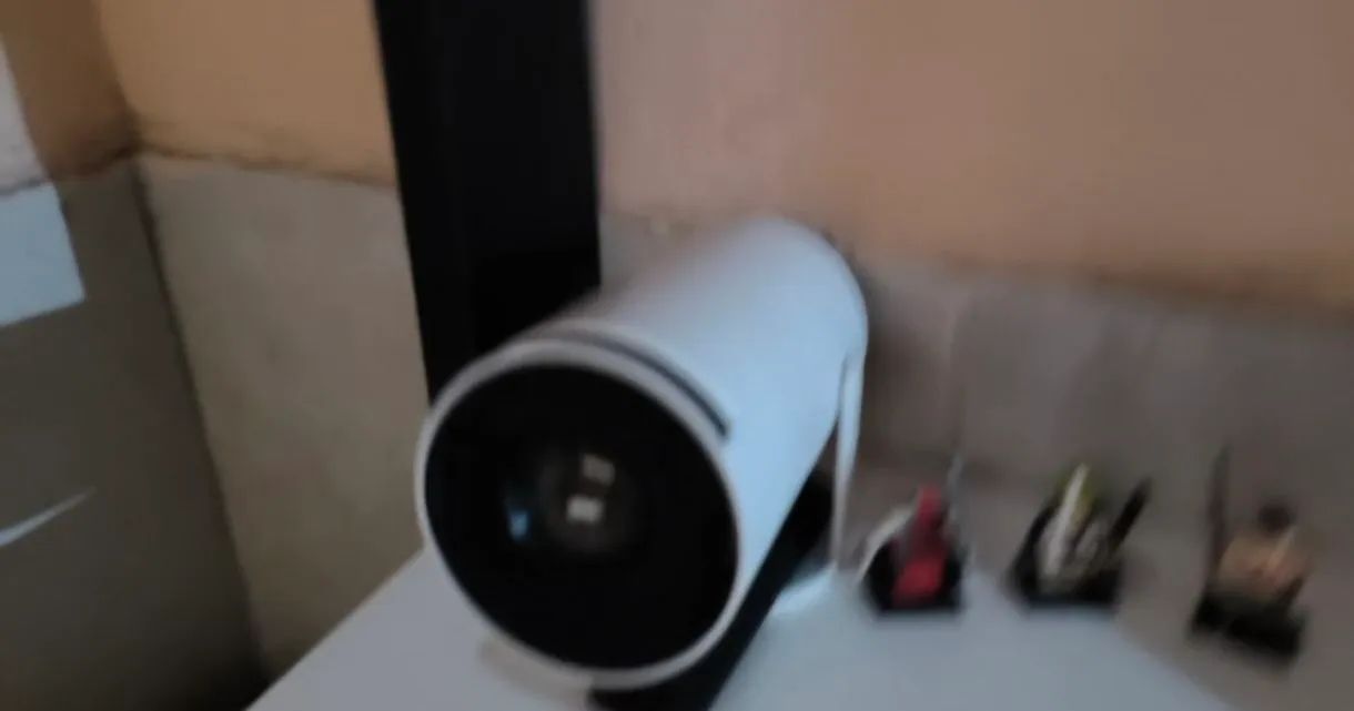Vende-se Projetor Magcubic HY300 usado  - Foto 2