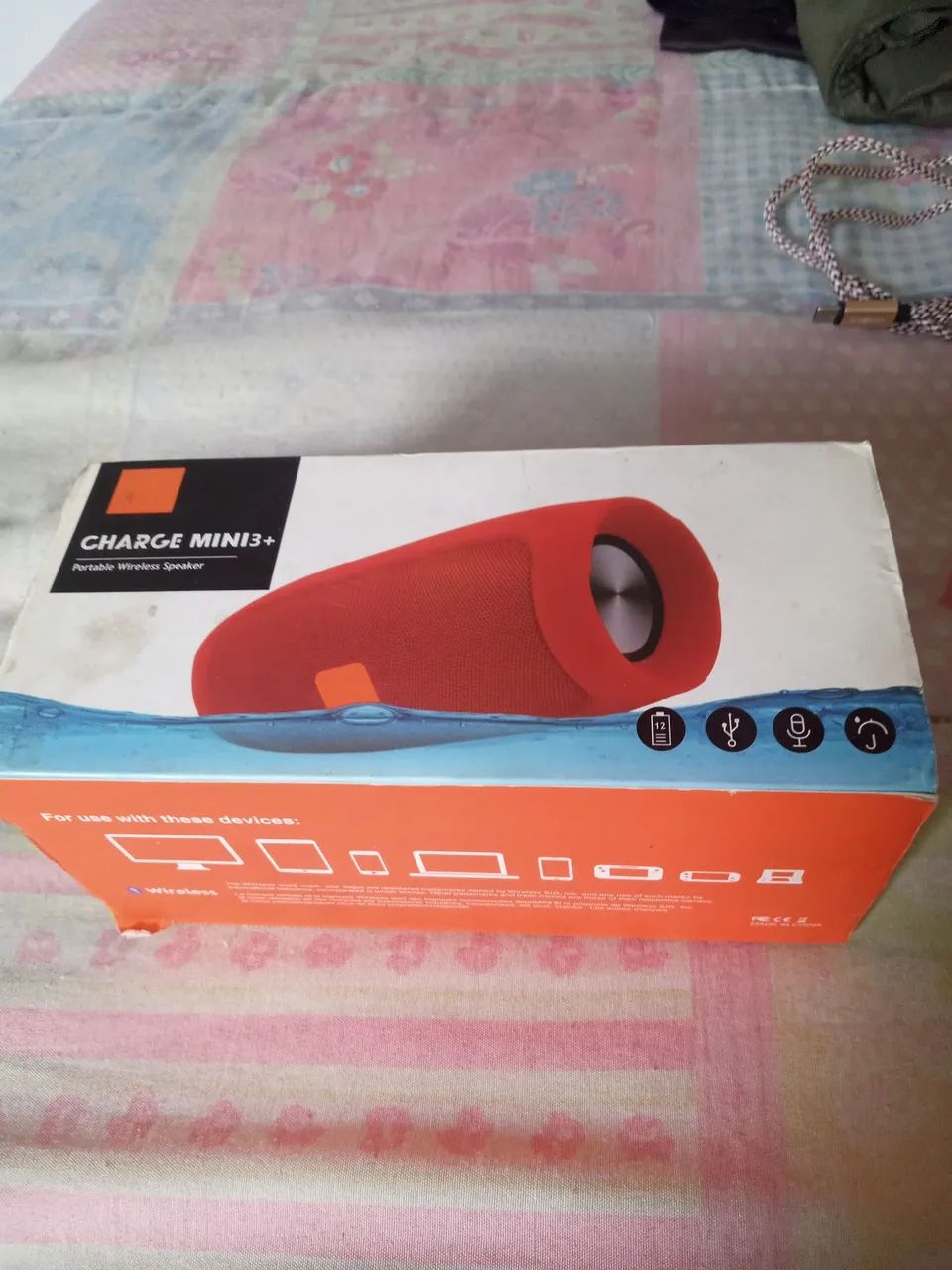 Caixa de som JBL bluetooth usada