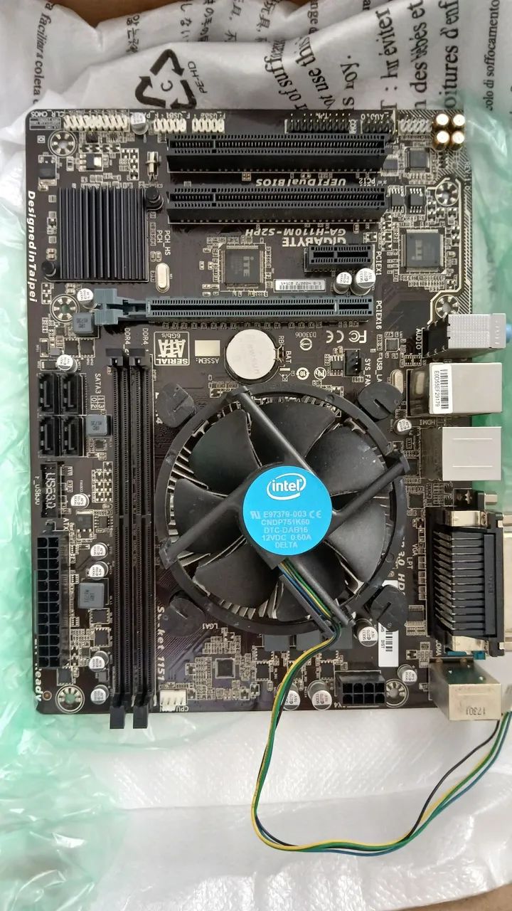 Kit Upgrade: Placa-Mãe Gigabyte H110 + Processador Intel Core i5-7400 + Cooler