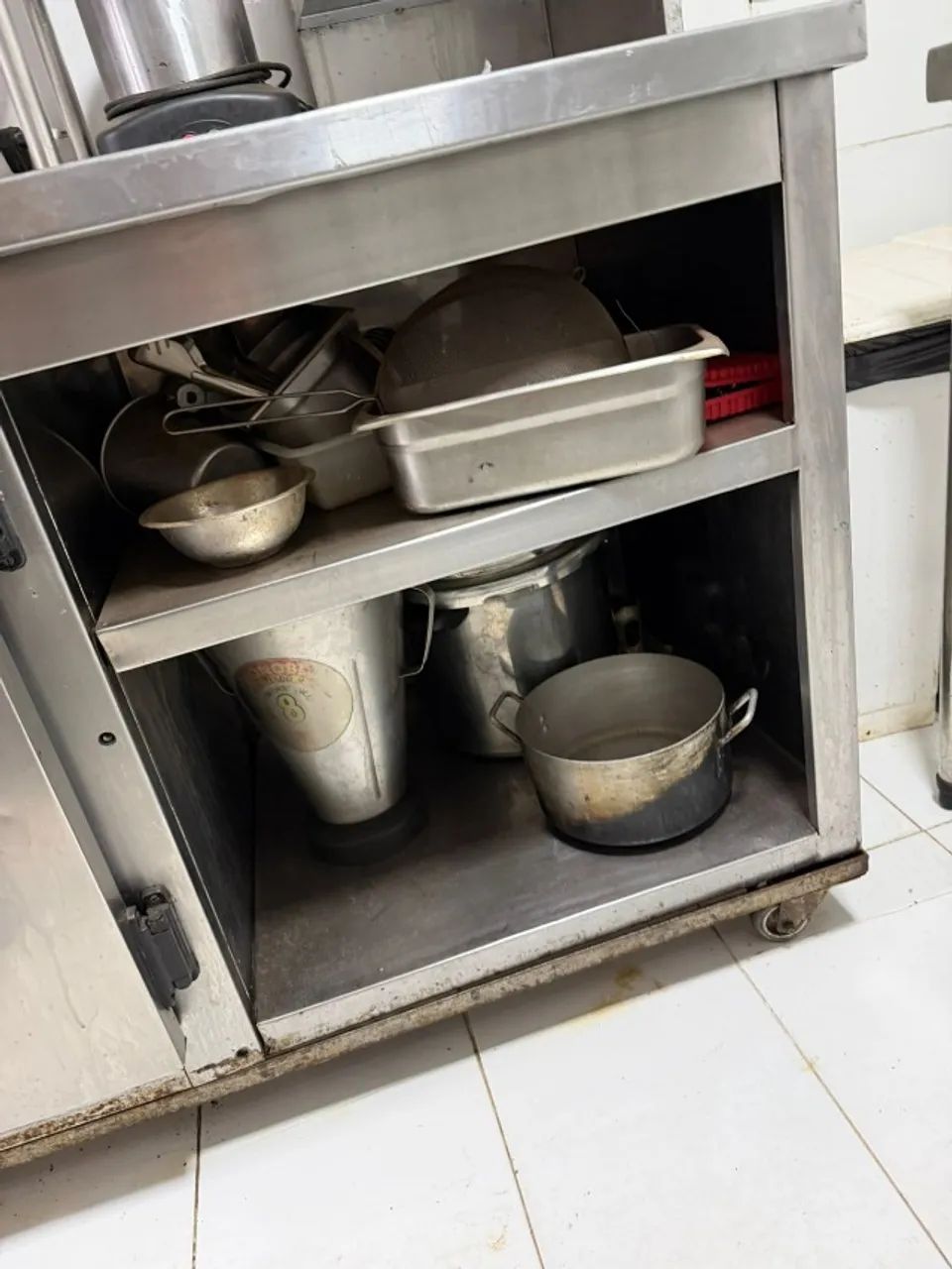 Vendo balcão refrigerado INOX - Foto 3