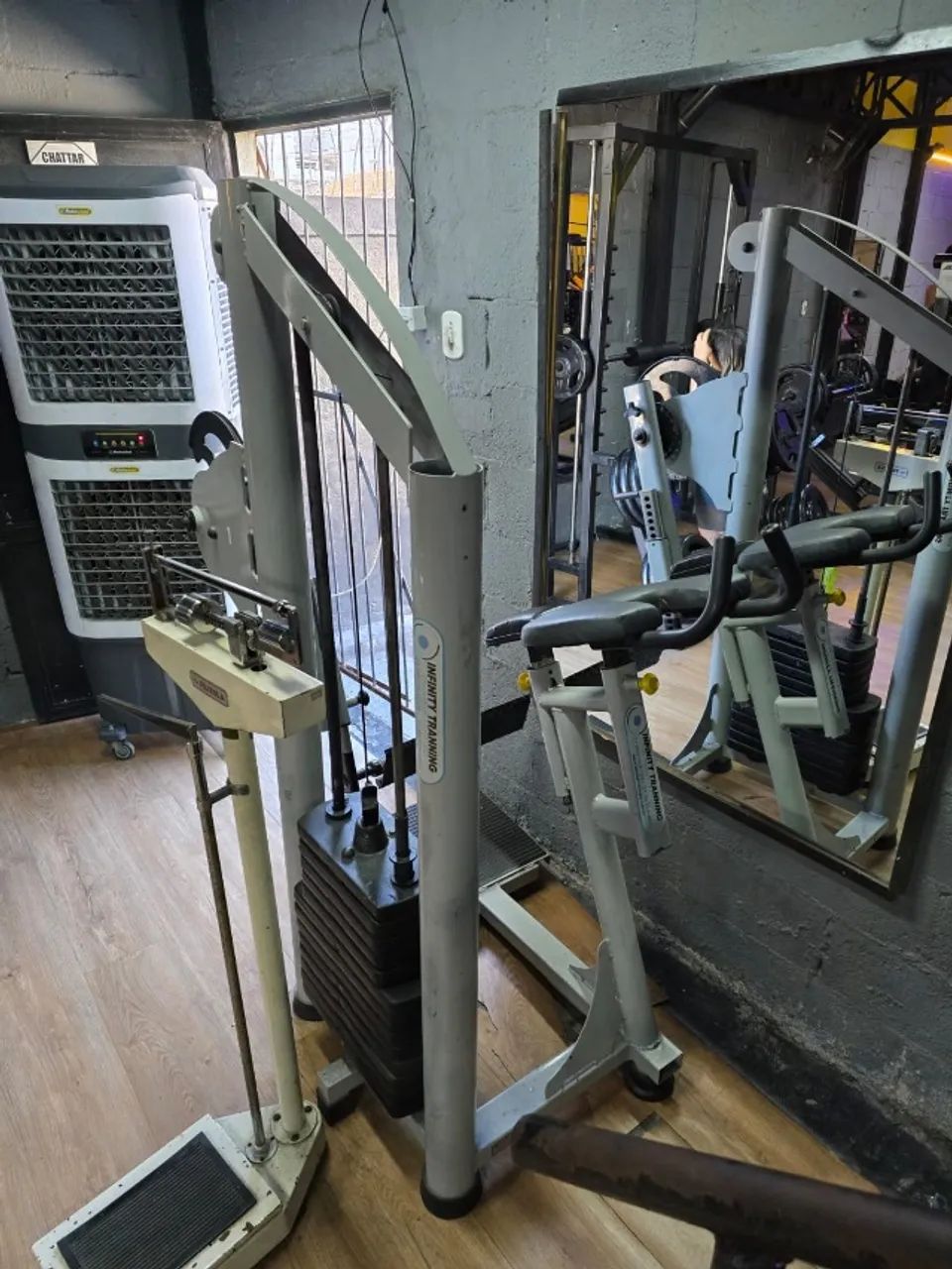 Máquina de glúteos - Foto 2