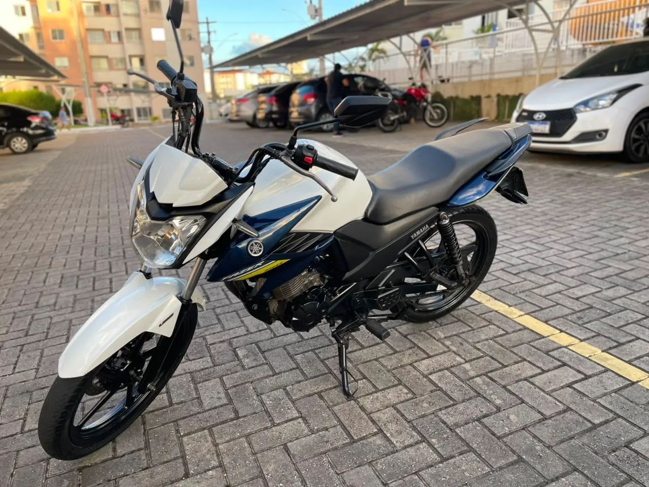 MOTO NOVA, FZ 150.