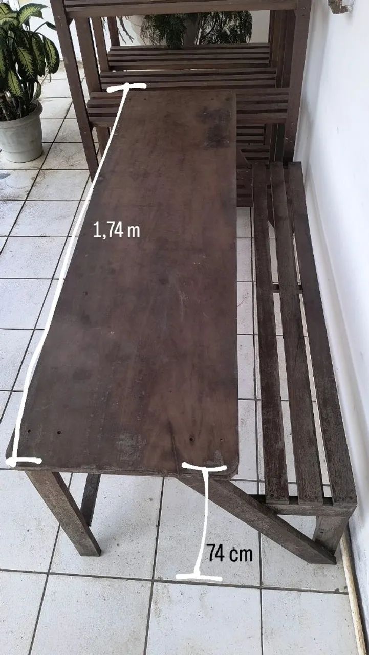 Mesa de madeira nobre com banco acoplado - Foto 3