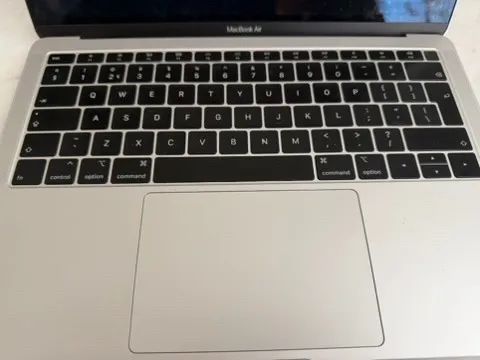 MacBook Air de 13 polegadas com Tela Retina (Modelo 2019 - A1932) - Bateria 1:30 hora - Foto 4