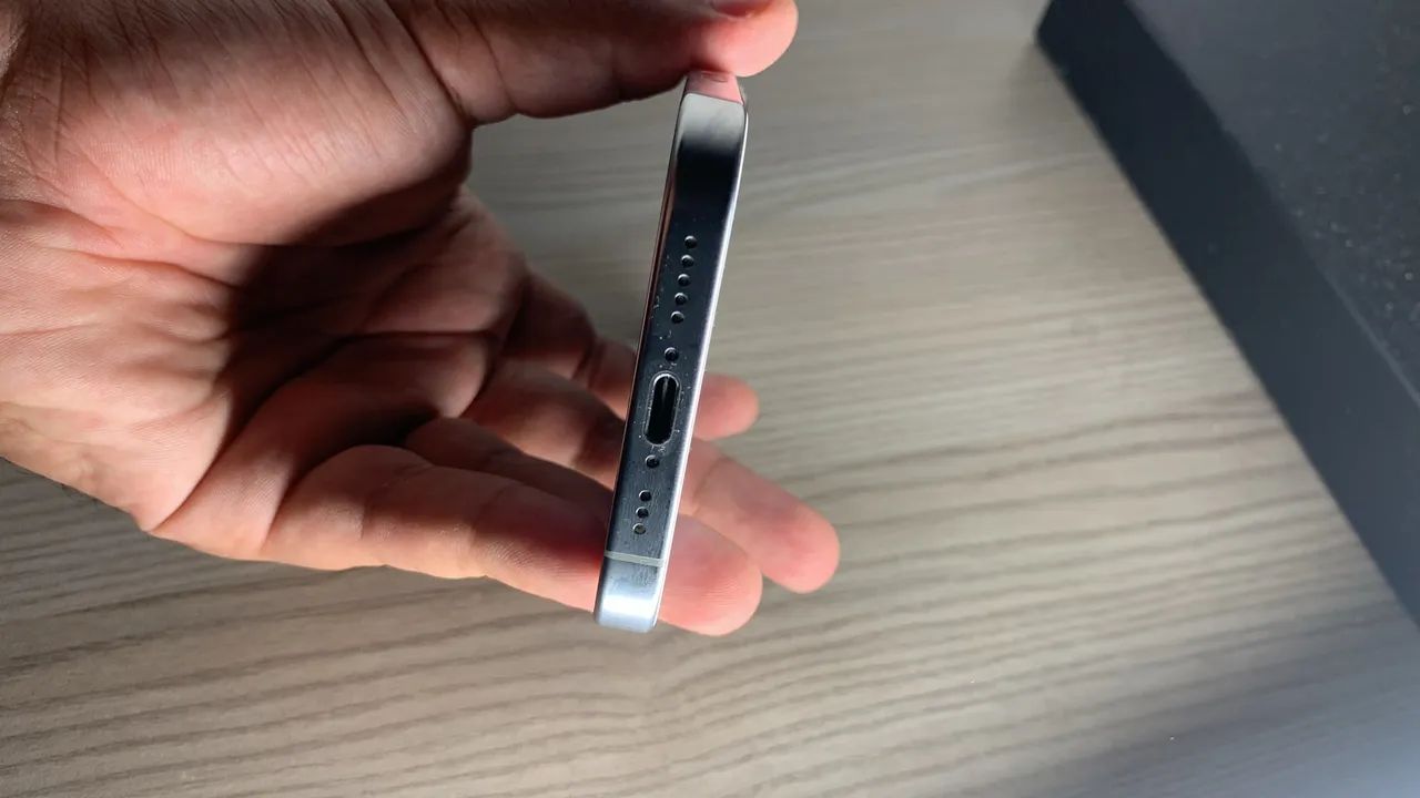 iPhone 16 pro 128 gb - Foto 2