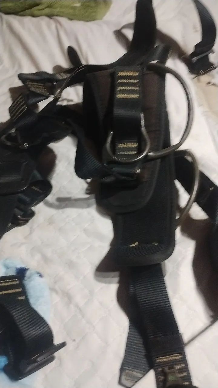 Cinto de segurança  para trabalho em altura 