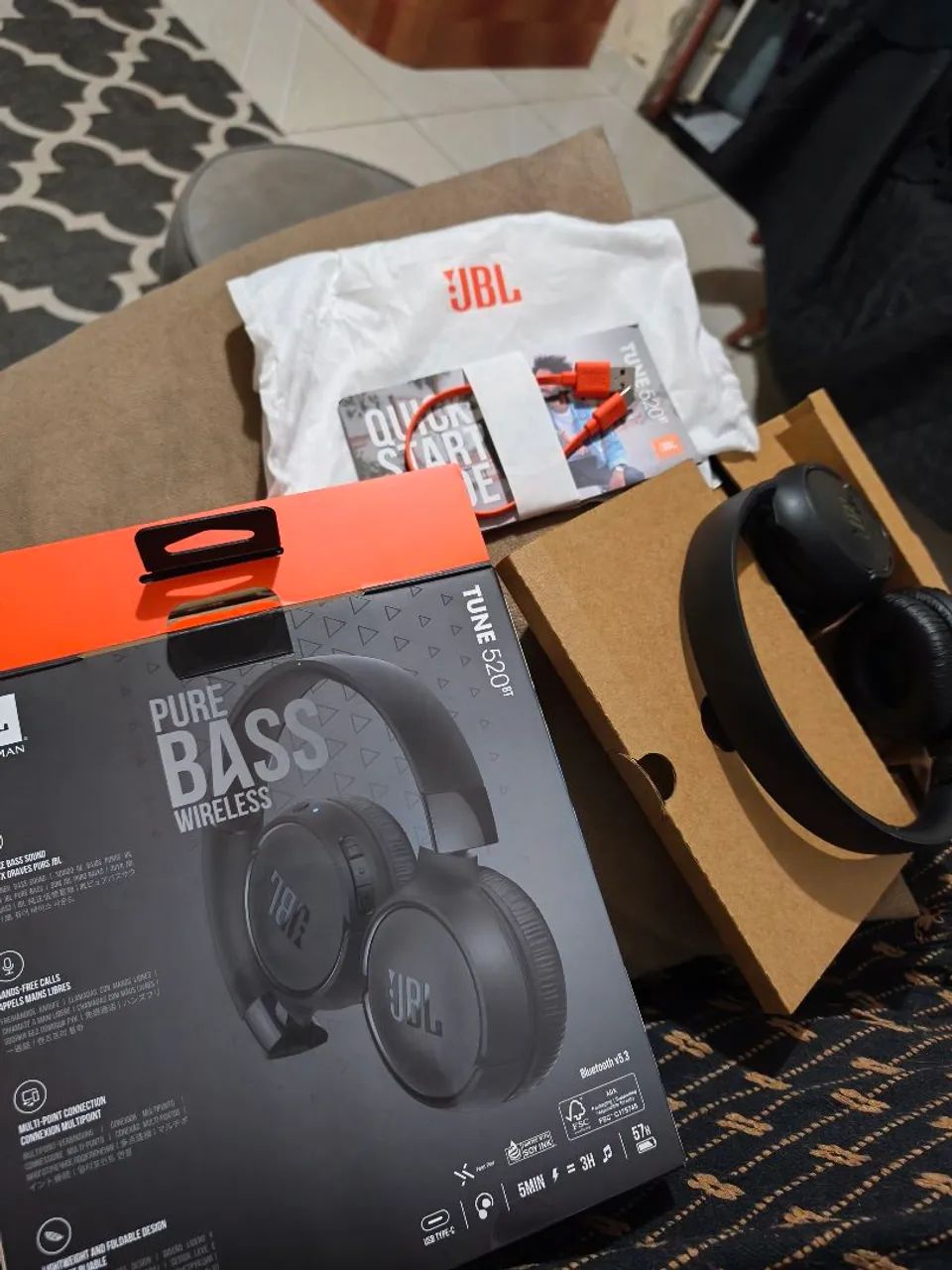 Fone bluetooth JBL original na caixa 