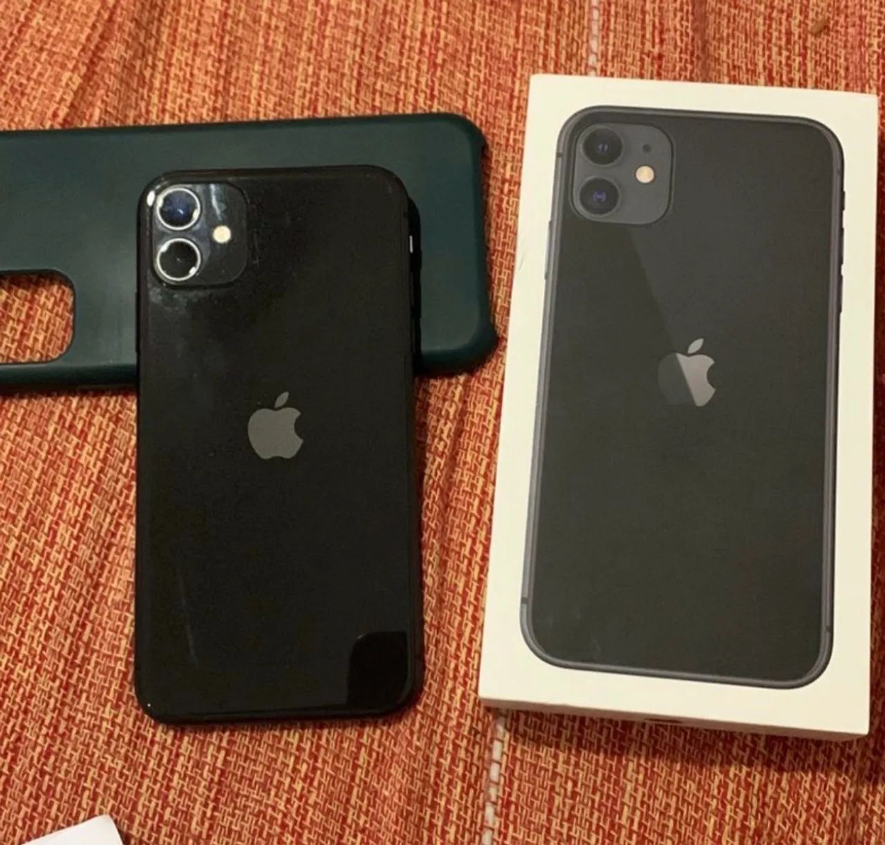 iPhone 11 semi novo 