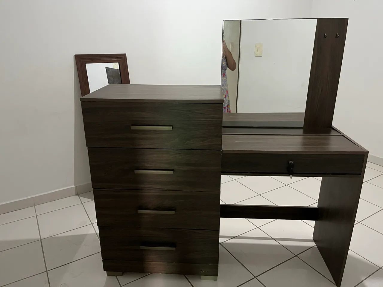 Vendo Cômoda com espelho - Foto 3