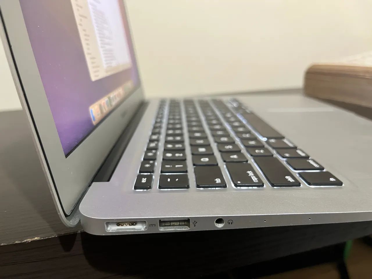 Vendo MacBook Air 2017 8gb de RAM  - Foto 2