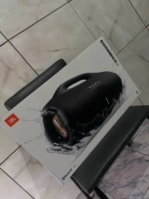 Bombox 4