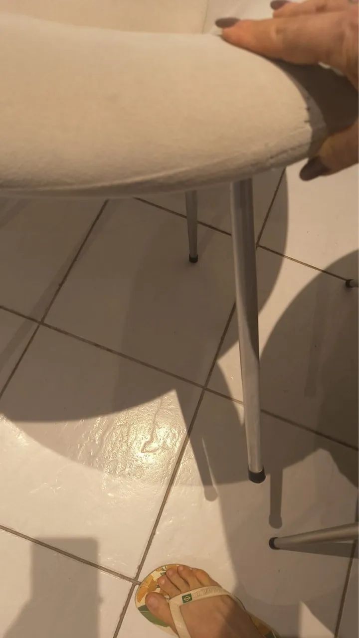 Poltrona tecido chenille cinza impermeável - Pés de inox - Foto 5