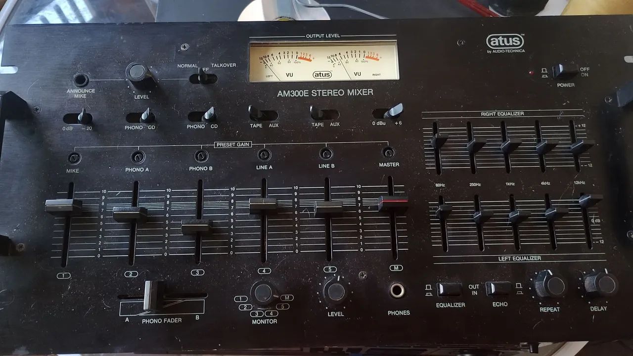 AM300E STEREO MIXER