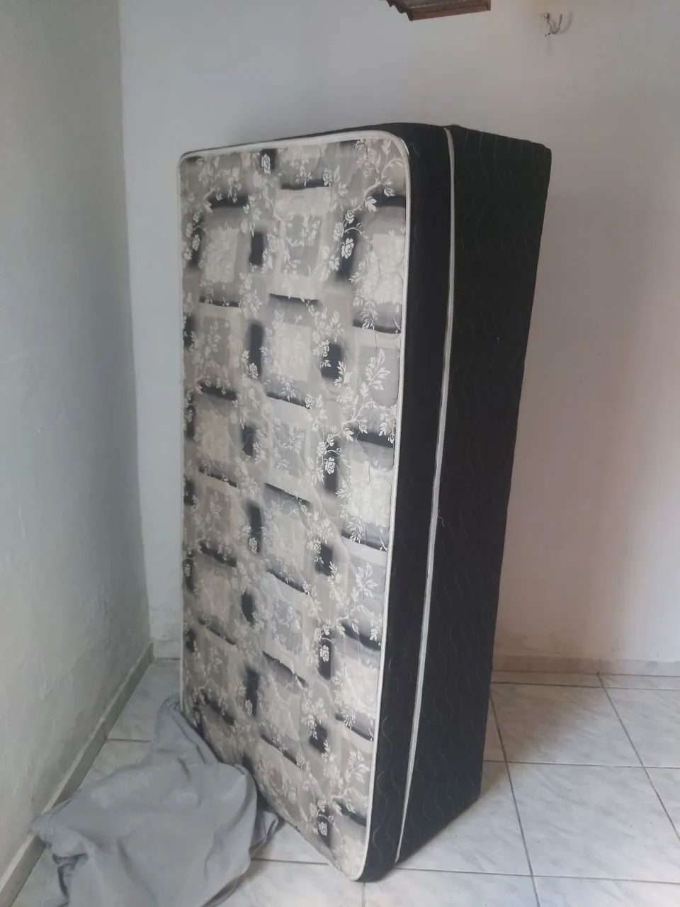 Cama Box solteiro 