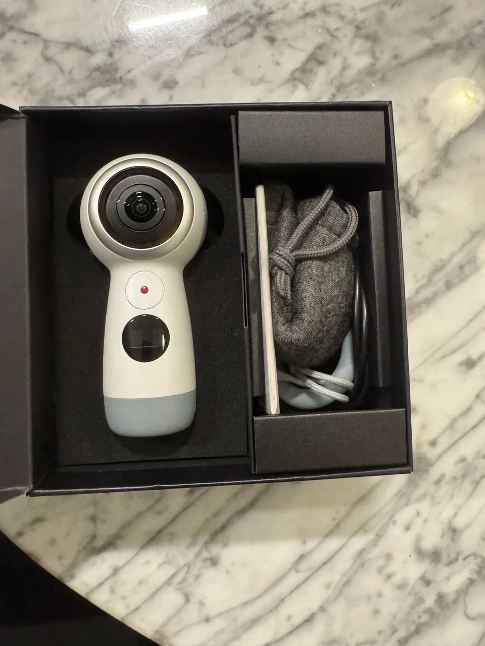 Câmera Gear 360 