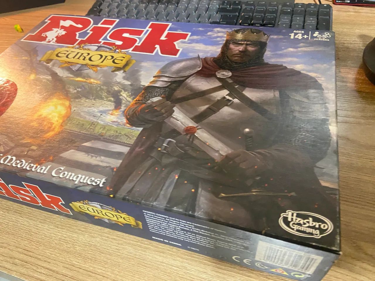 Jogo de Tabuleiro Risk Europe - Nunca Jogado - Foto 2