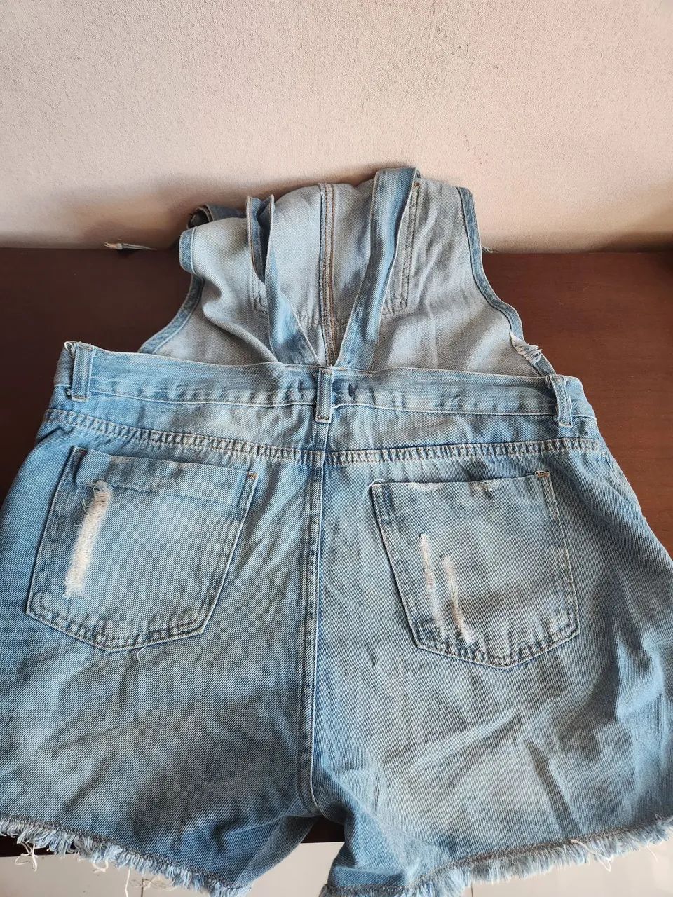 Jardineira de short jeans - Foto 3