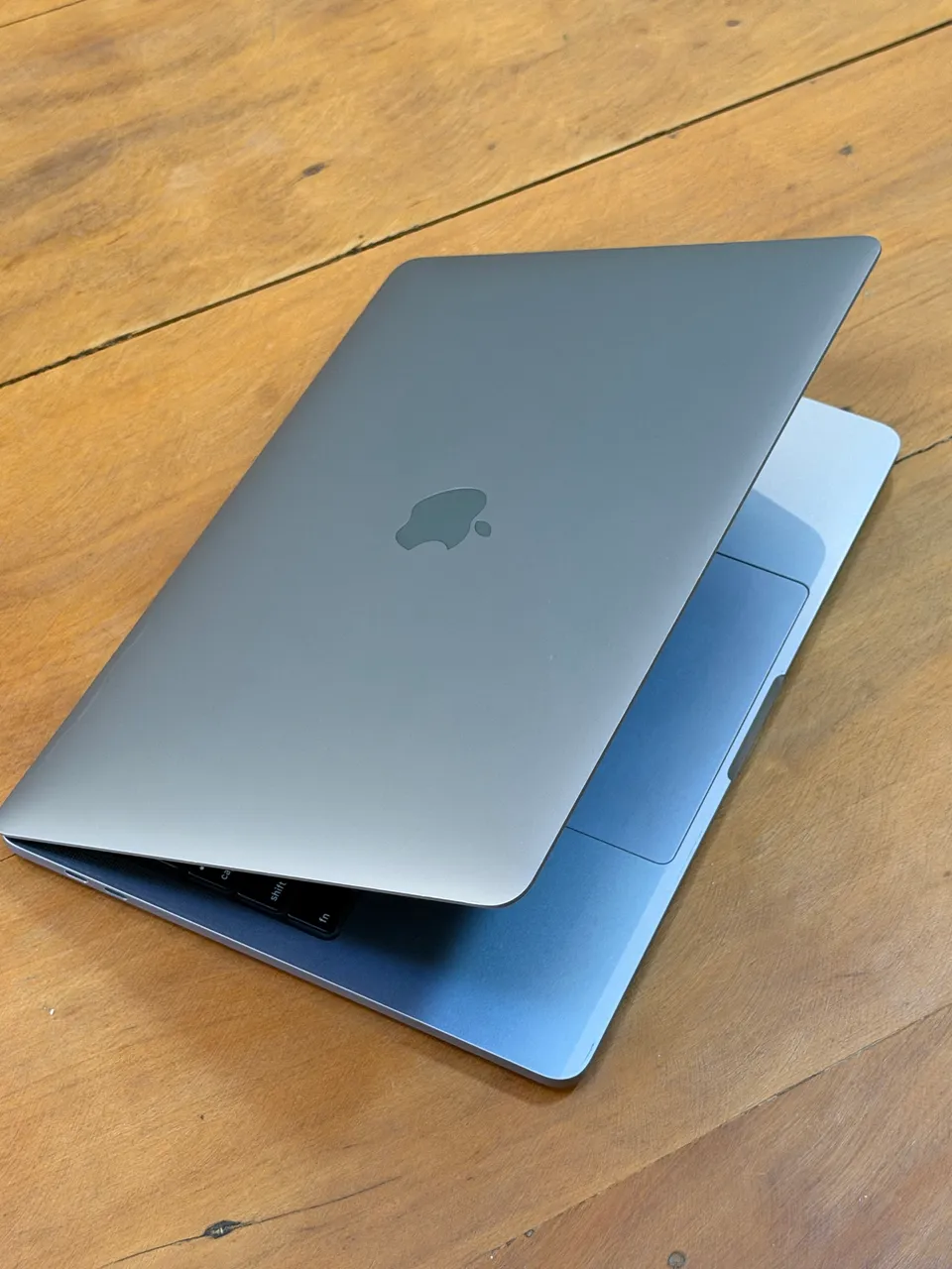 Macbook Air M1 , 13.3, 256 SSD, 8 Ram Dourado | Lacrado Novo