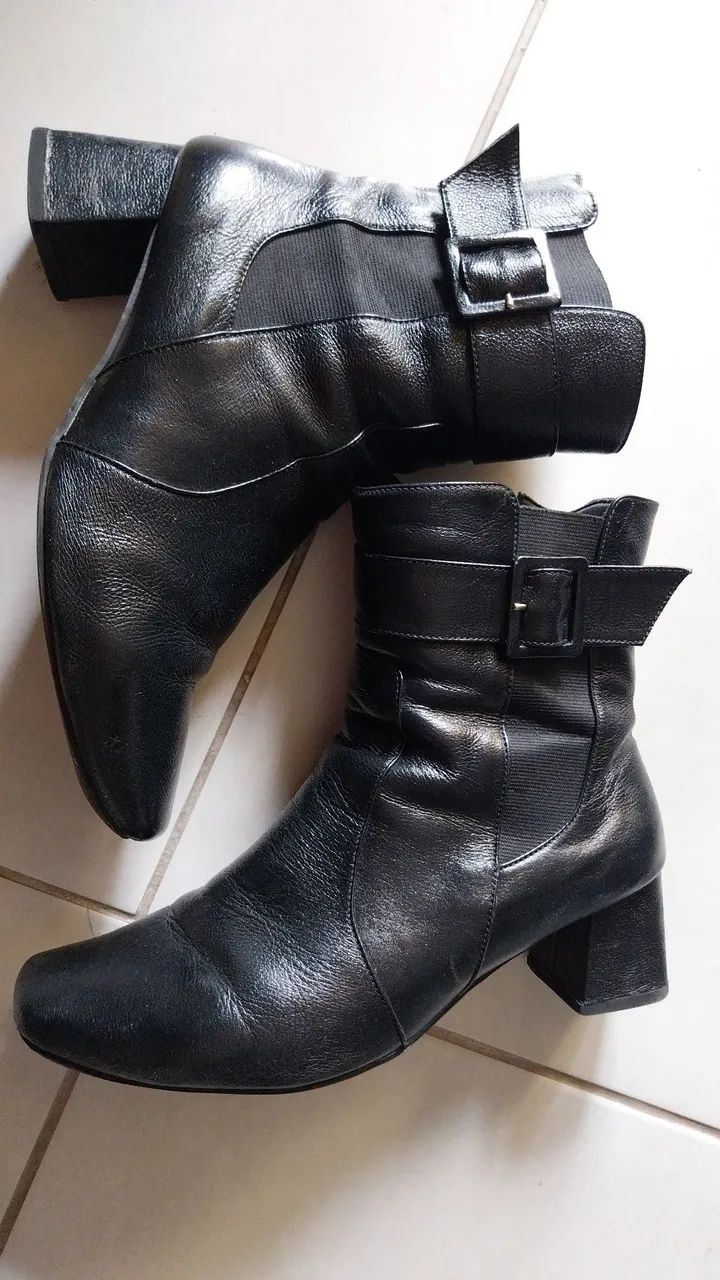 Bota COURO LEGÍTIMO N°42