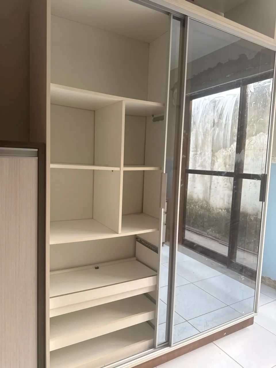 VENDO GUARDA-ROUPA - Foto 2